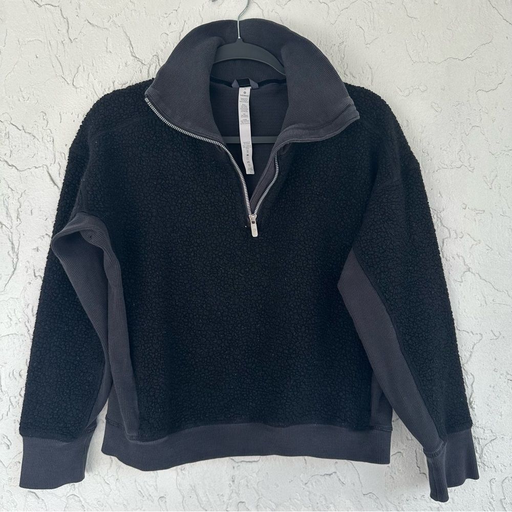 LULULEMON Jacket Women Size 6 Stand Out Sherpa 1/2 Zip Black - Picture 5 of 8